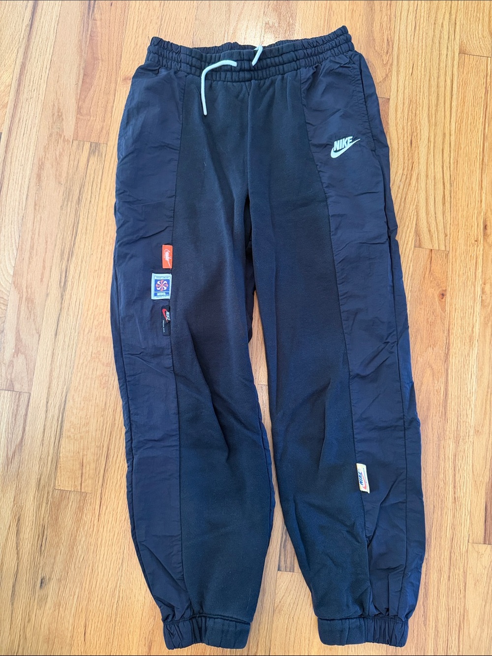 Nike women’s Black Jogger Sweatpants with Mint Logo